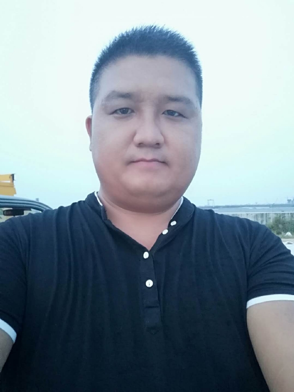 浮华的第一张照片--心连心婚恋交友平台