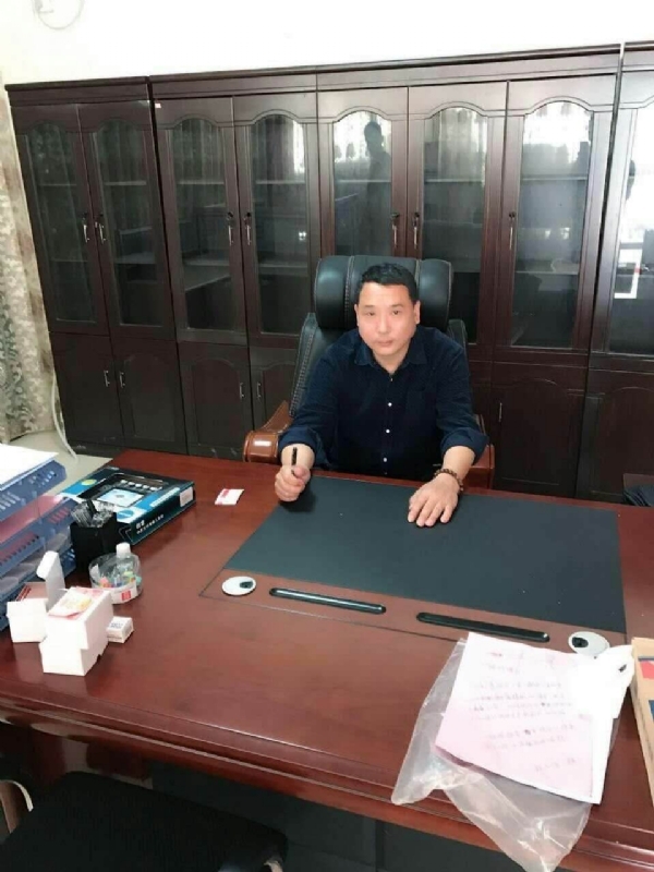 艺术家的第一张照片--心连心婚恋交友平台