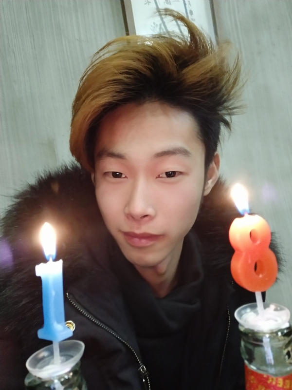 渣男的第一张照片--心连心婚恋交友平台