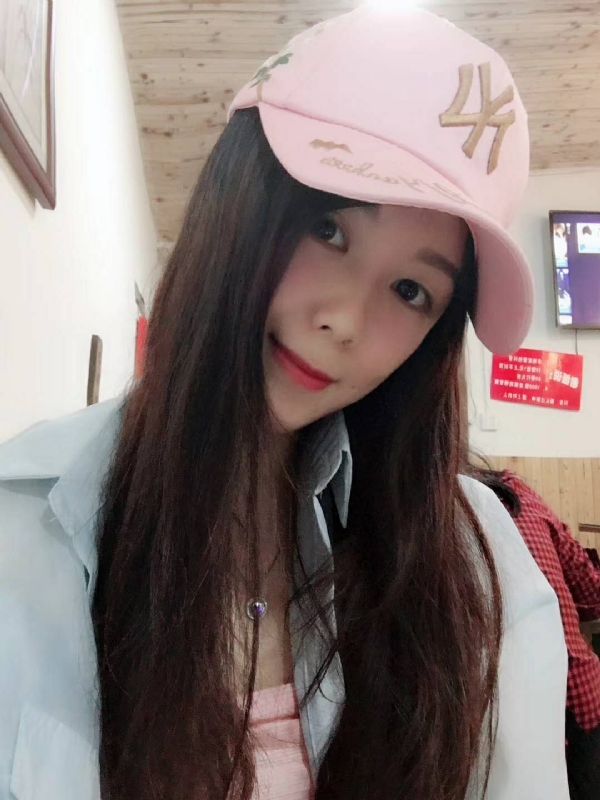 丹丹的第三张照片--心连心婚恋交友平台
