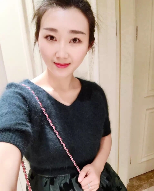小妮的第三张照片--心连心婚恋交友平台