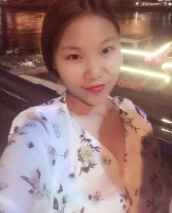 彩儿的第一张照片--心连心婚恋交友平台