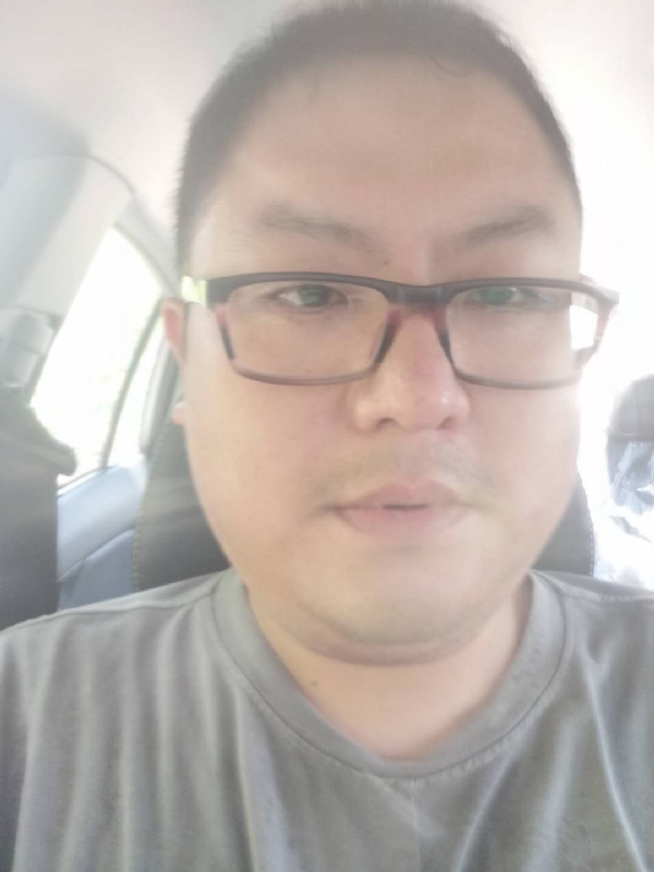 星蔚蓝的第二张照片--心连心婚恋交友平台