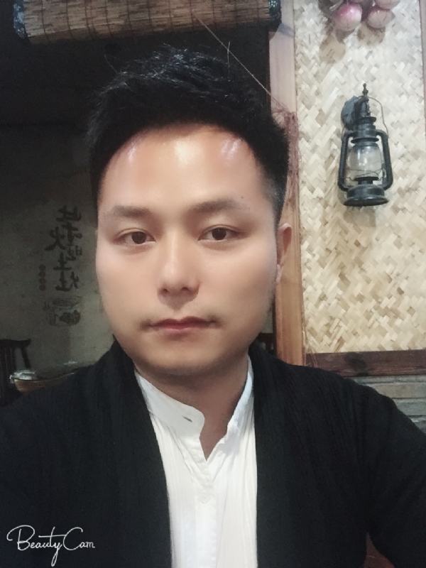 亦初的第一张照片--心连心婚恋交友平台
