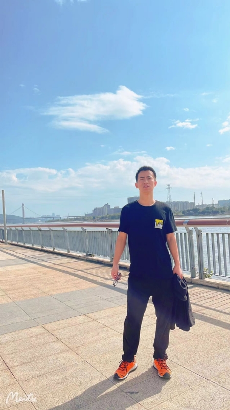 小螃蟹的第一张照片--心连心婚恋交友平台