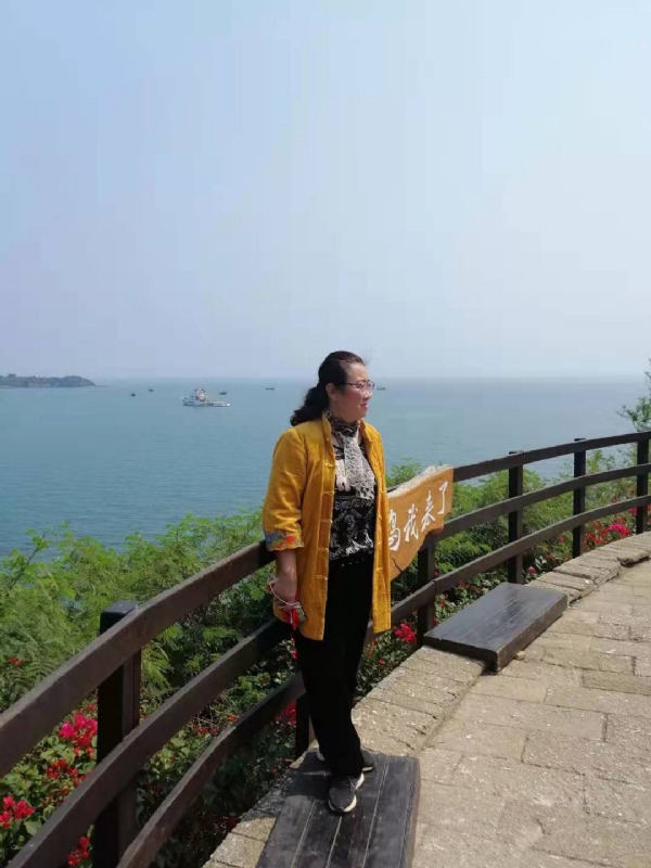 曦若半秋的第一张照片--心连心婚恋交友平台