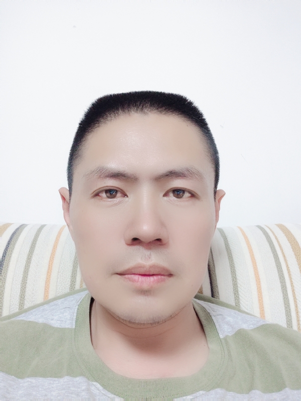 随缘的第一张照片--心连心婚恋交友平台