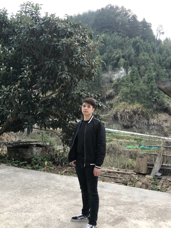 随遇而安的第一张照片--心连心婚恋交友平台