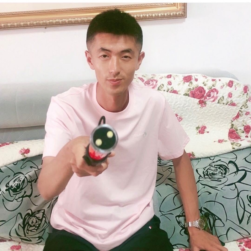 转身留下孤独的她的第一张照片--心连心婚恋交友平台