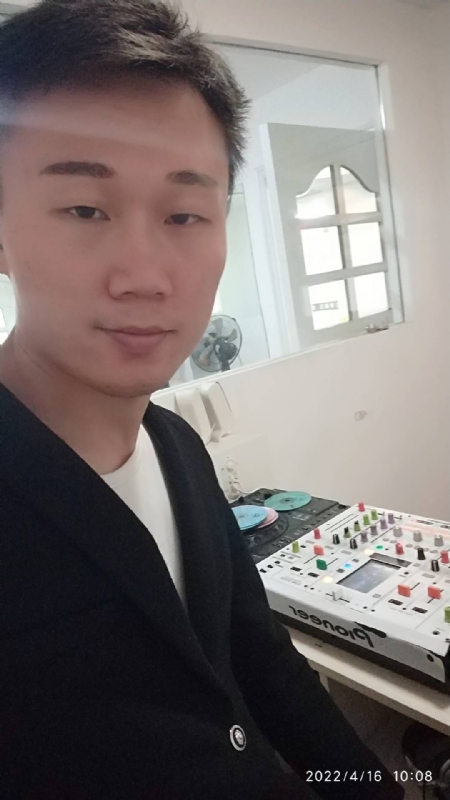 林锋的第二张照片--心连心婚恋交友平台
