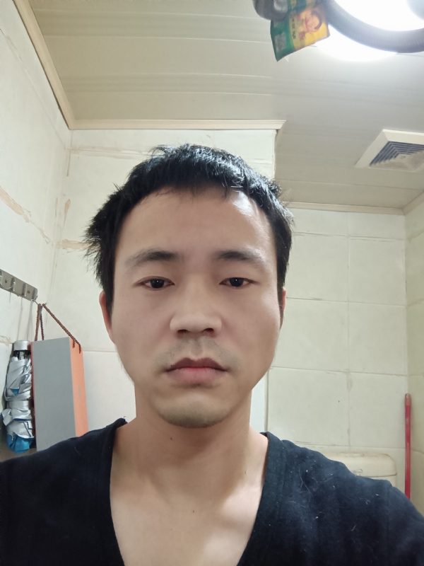 守望天空的第一张照片--心连心婚恋交友平台