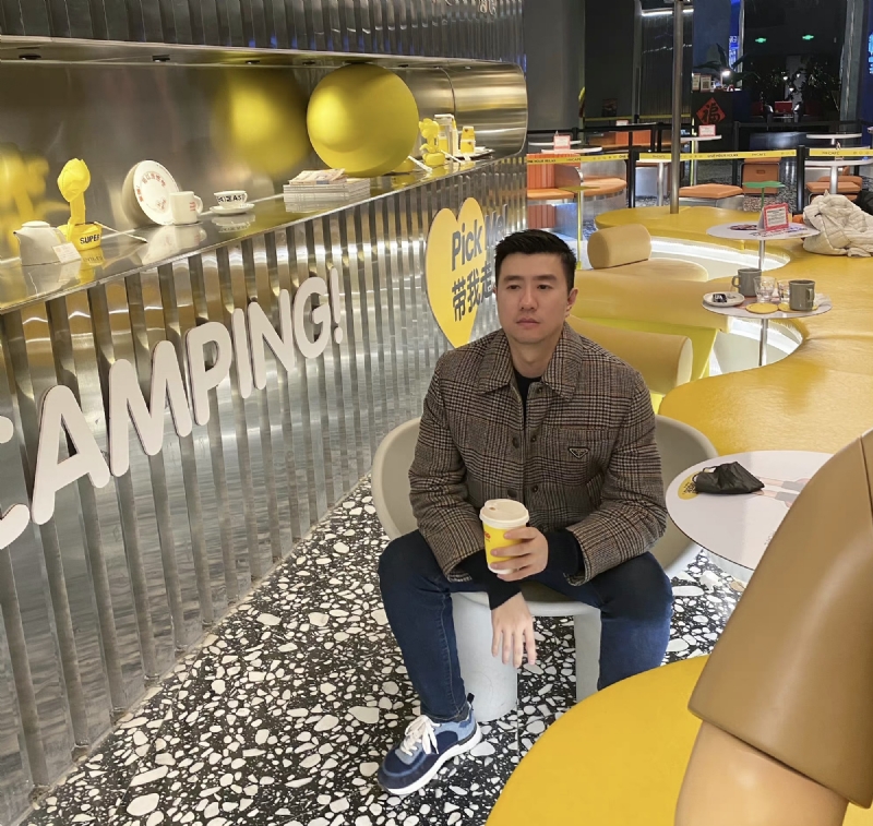 海邊漫步的第一张照片--心连心婚恋交友平台