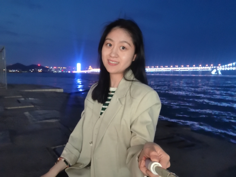思洁的第一张照片--心连心婚恋交友平台