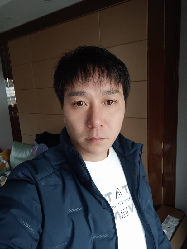 麦弟的第一张照片--心连心婚恋交友平台