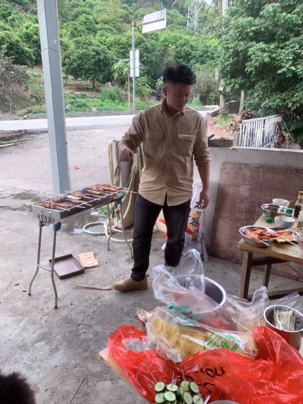 你黑我哟的第一张照片--心连心婚恋交友平台
