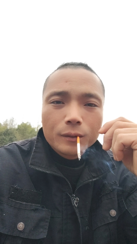 伯爵的第一张照片--心连心婚恋交友平台