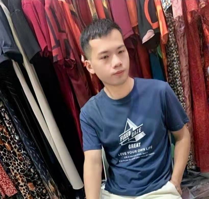 萃臻的第一张照片--心连心婚恋交友平台