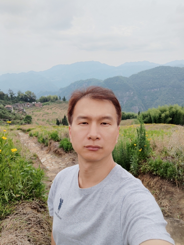 彩虹的第一张照片--心连心婚恋交友平台