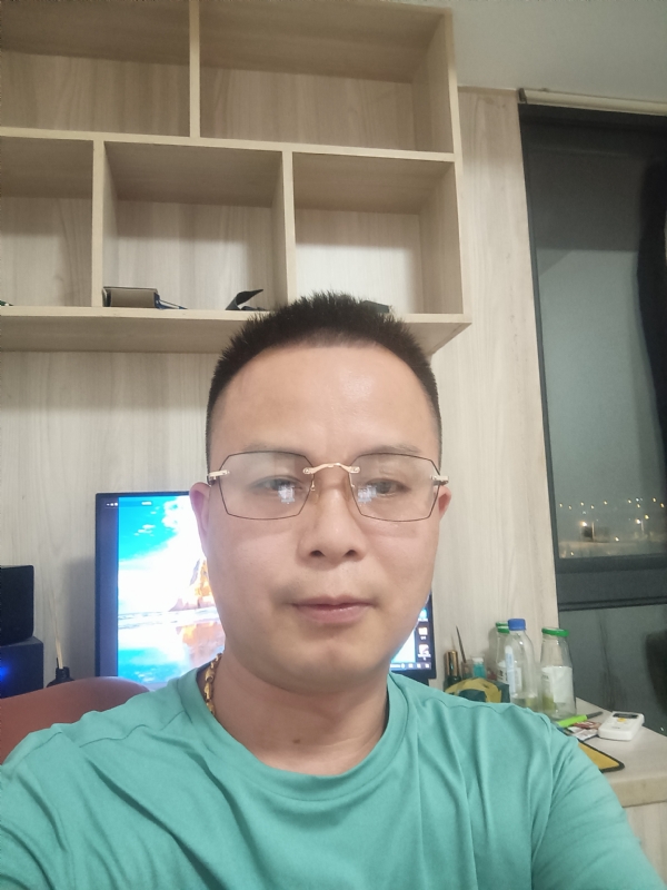 逍遥霸道的第一张照片--心连心婚恋交友平台