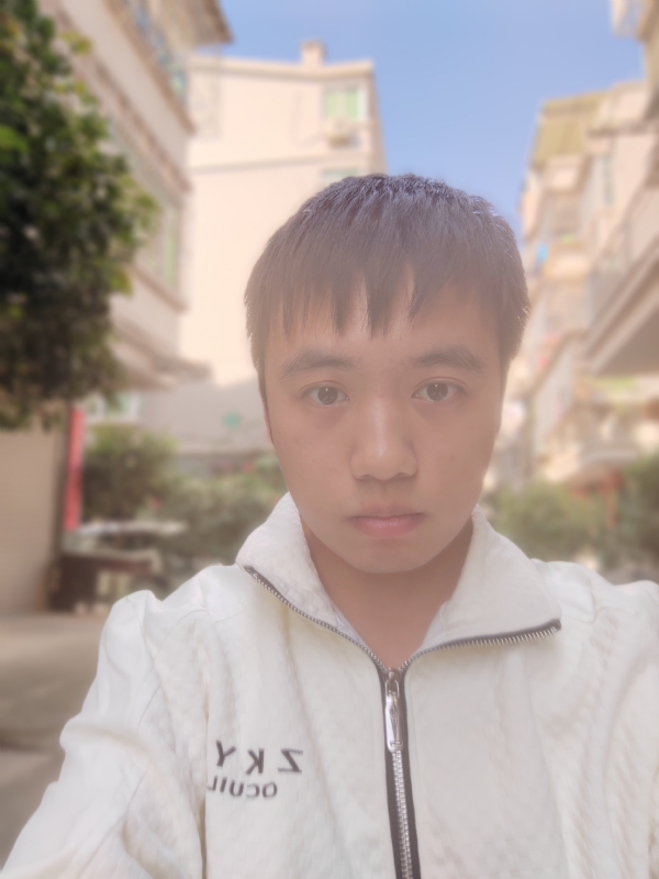 温柔的第一张照片--心连心婚恋交友平台