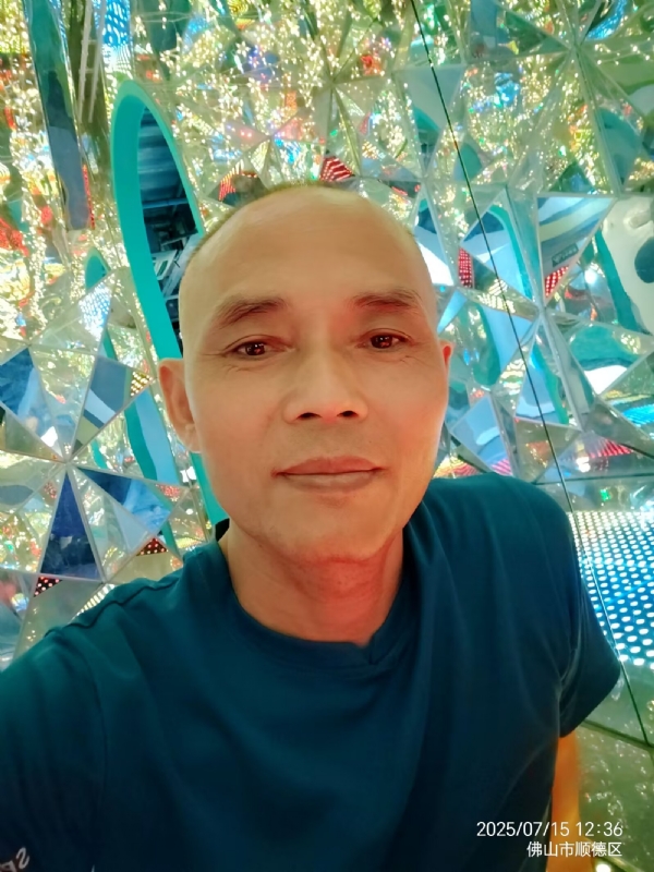 阿里睡不着的第二张照片--心连心婚恋交友平台