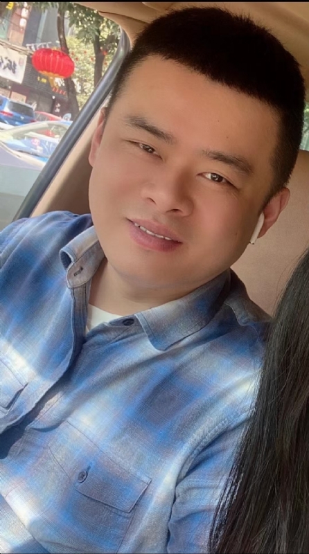 薛诚玖的第四张照片--心连心婚恋交友平台